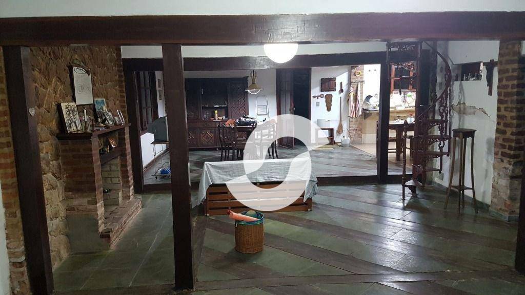  - Casa à venda, 374 m² por R$ 1.800.000,00 - Piratininga - Niterói/RJ