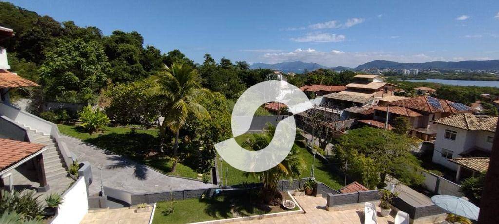 Casa à venda com 5 quartos, 1069m² - Itaipu,Niterói