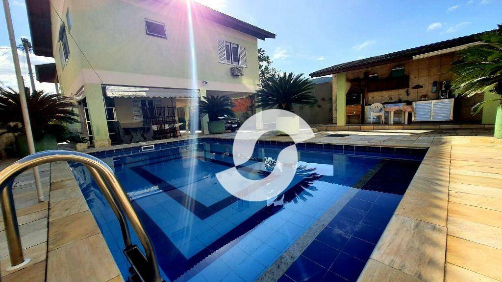 Casa à venda com 4 quartos, 277m² - Piratininga,Niterói