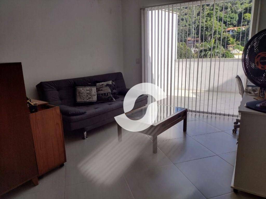Casa à venda com 3 quartos, 231m² - Piratininga,Niterói