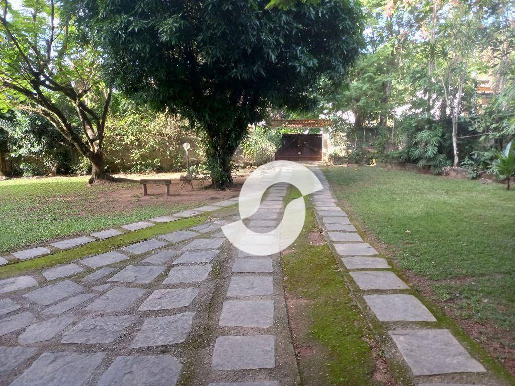 Casa à venda com 3 quartos, 238m² - Engenho do Mato,Niterói