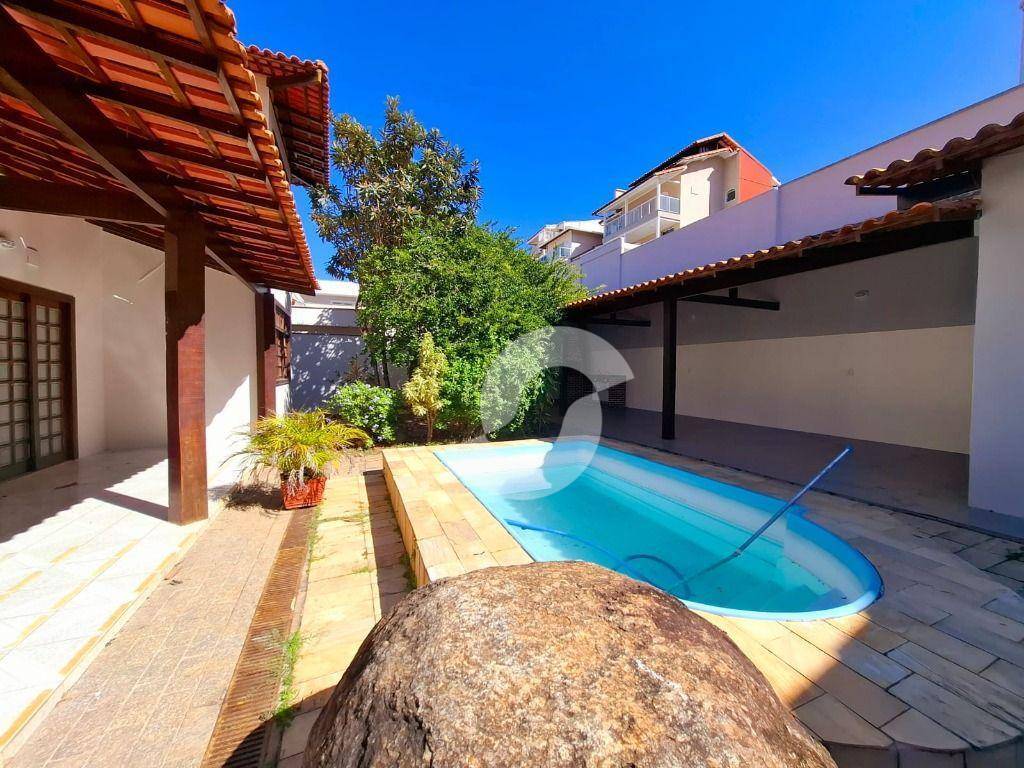 Casa à venda com 6 quartos, 336m² - Camboinhas,Niterói