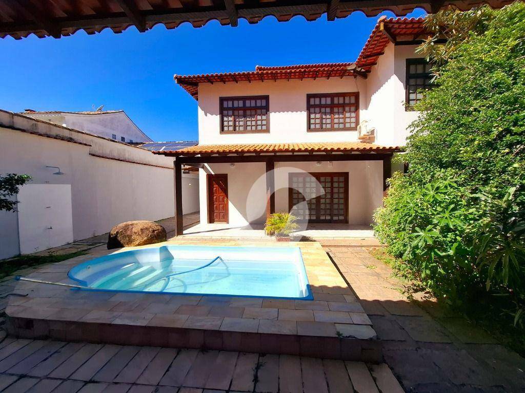 Casa à venda com 6 quartos, 336m² - Camboinhas,Niterói