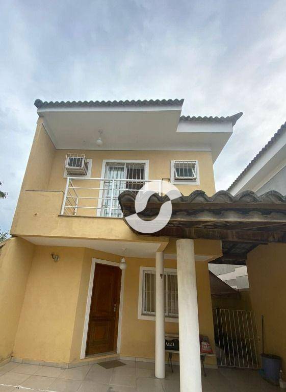 Casa à venda com 3 quartos, 142m² - Itaipu,Niterói