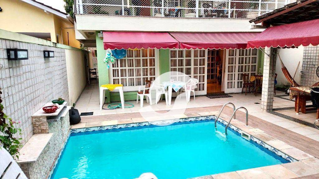Casa à venda com 4 quartos, 200m² - Ingá,Niterói