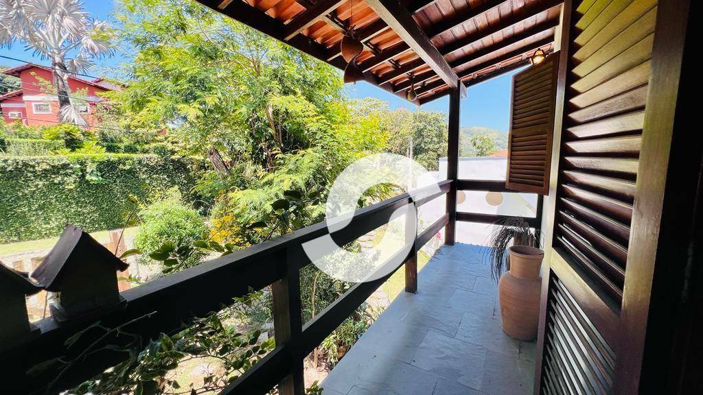 Casa à venda com 4 quartos, 450m² - Pendotiba,Niterói