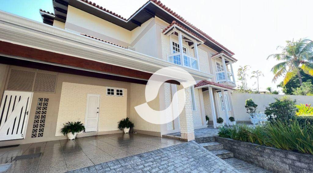  - Casa alto padrão em Camboinhas