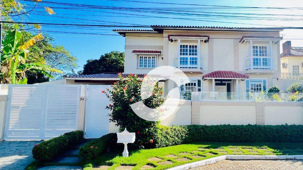 Casa à venda com 5 quartos, 518m² - Camboinhas,Niterói