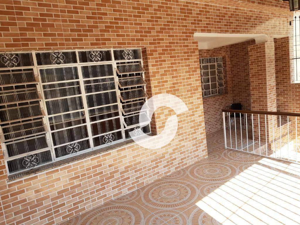 Casa à venda com 3 quartos, 177m² - São Lourenço,Niterói