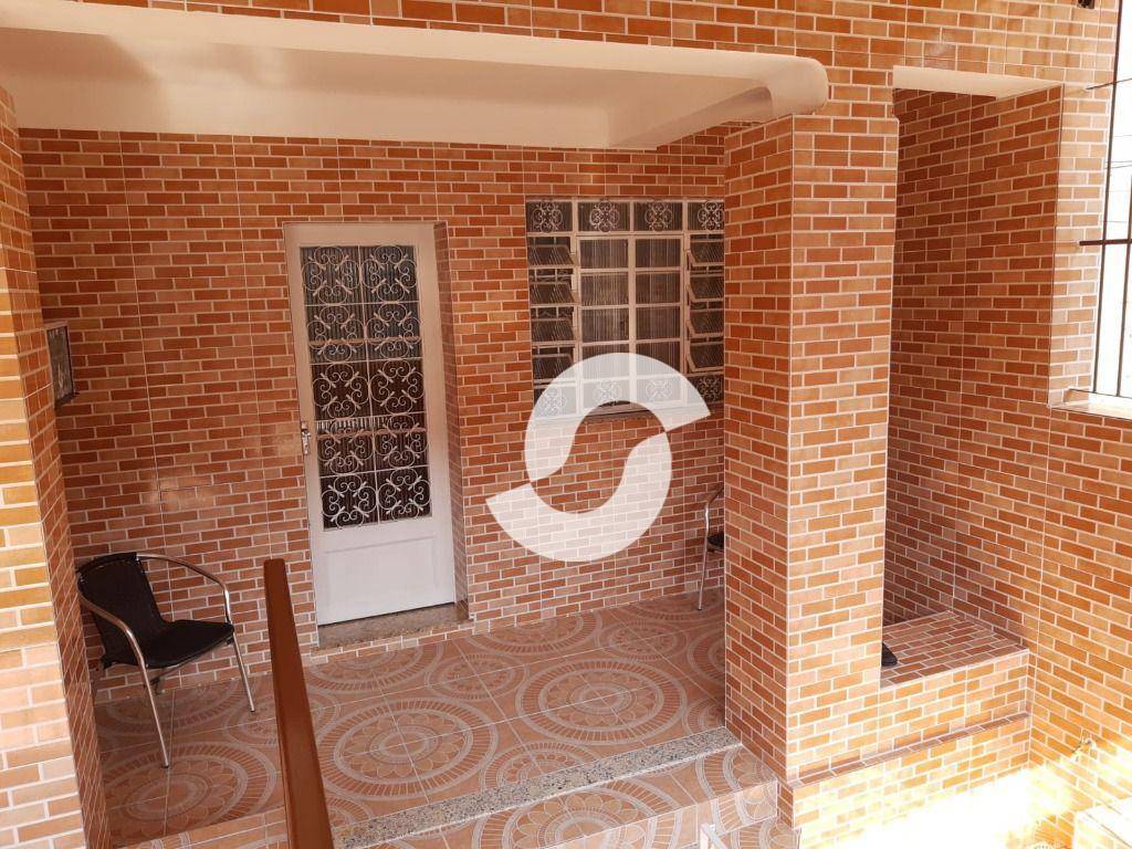 Casa à venda com 3 quartos, 177m² - São Lourenço,Niterói