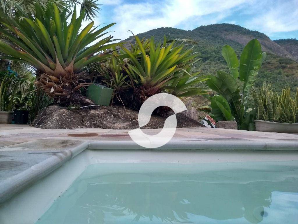 Casa à venda com 5 quartos, 330m² - Itacoatiara,Niterói