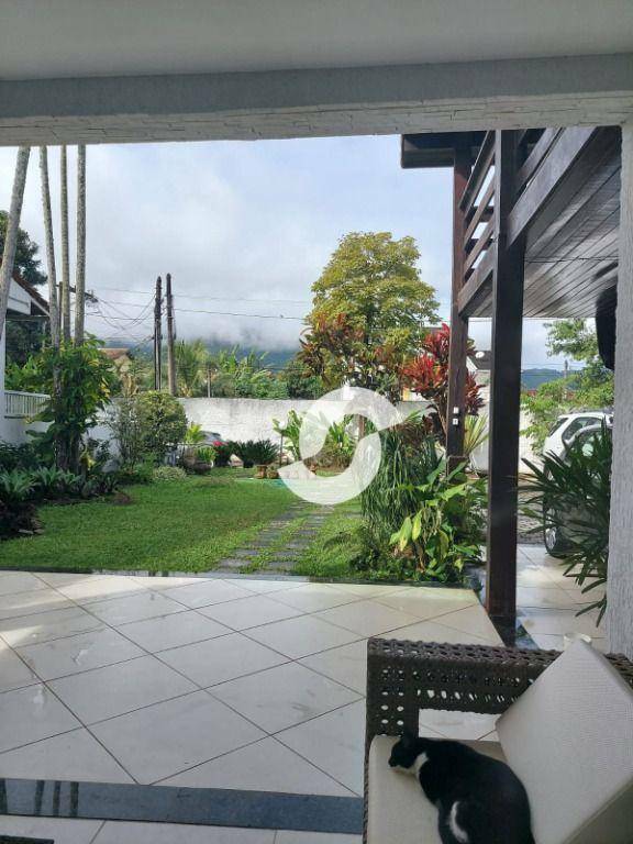 Casa à venda com 4 quartos, 382m² - Itaipu,Niterói