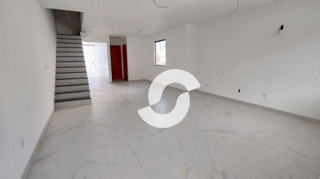 Casa à venda com 4 quartos, 150m² - Itaipu,Niterói