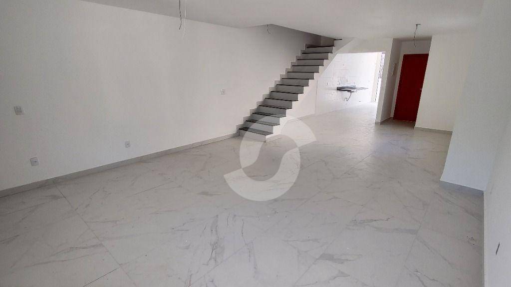 Casa à venda com 4 quartos, 150m² - Itaipu,Niterói