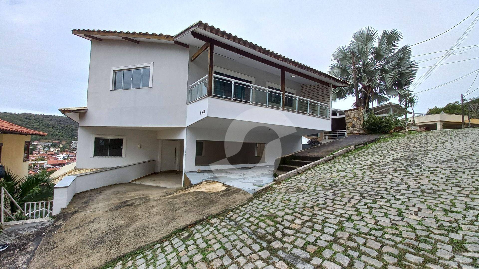 Casa à venda com 4 quartos, 500m² - Piratininga,Niterói