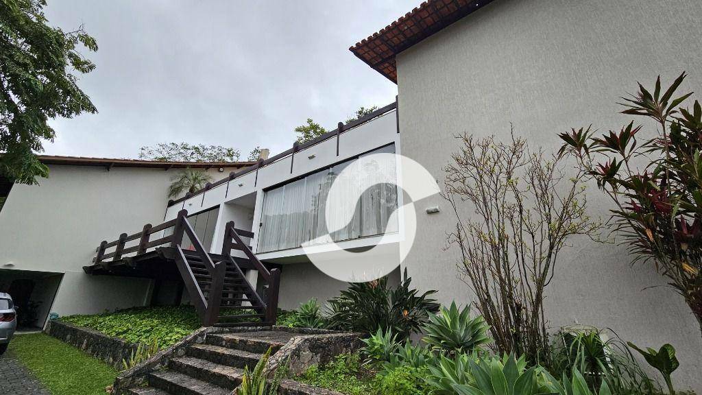 Casa à venda com 5 quartos, 870m² - Condomínio Jardim Ubá - Ubá I,Niterói