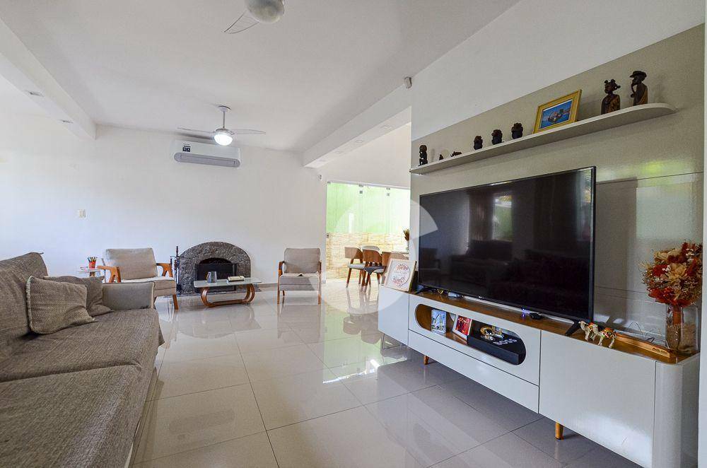  - Casa com 5  quartos à venda, 260 m² por R$ 1.400 mil  - Piratininga - Niterói/RJ