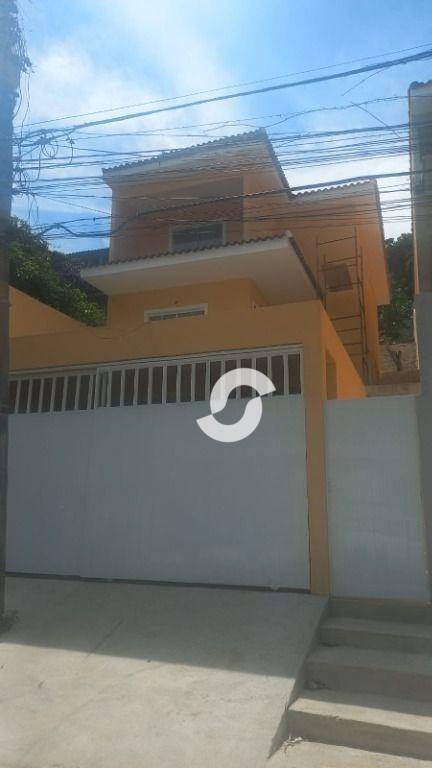 Casa à venda com 3 quartos, 185m² - Itaipu,Niterói