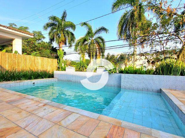Casa à venda com 4 quartos, 427m² - Camboinhas,Niterói