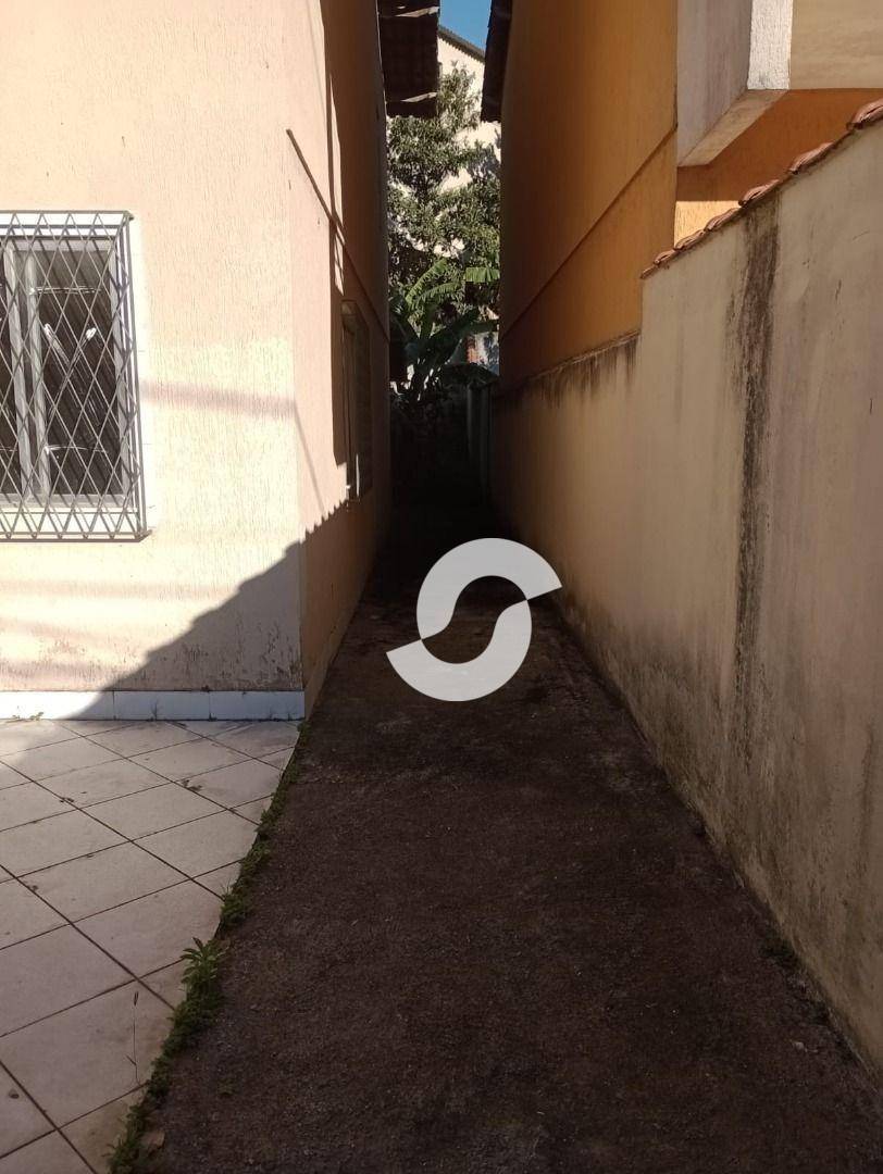  - Casa com 3 dormitórios à venda, 180 m² por R$ 650.000,00 - Piratininga - Niterói/RJ