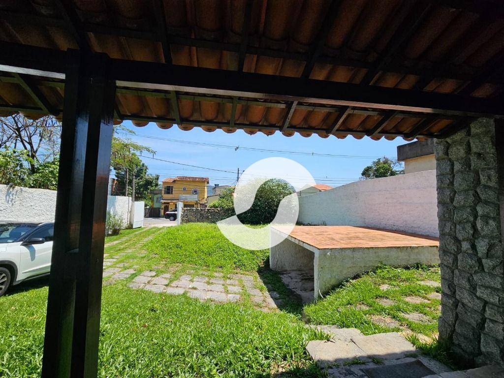 Casa à venda com 3 quartos, 400m² - Piratininga,Niterói