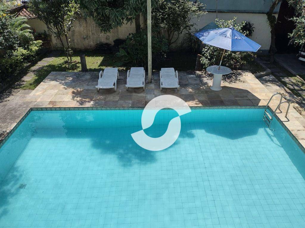 Casa à venda com 4 quartos, 442m² - Piratininga,Niterói