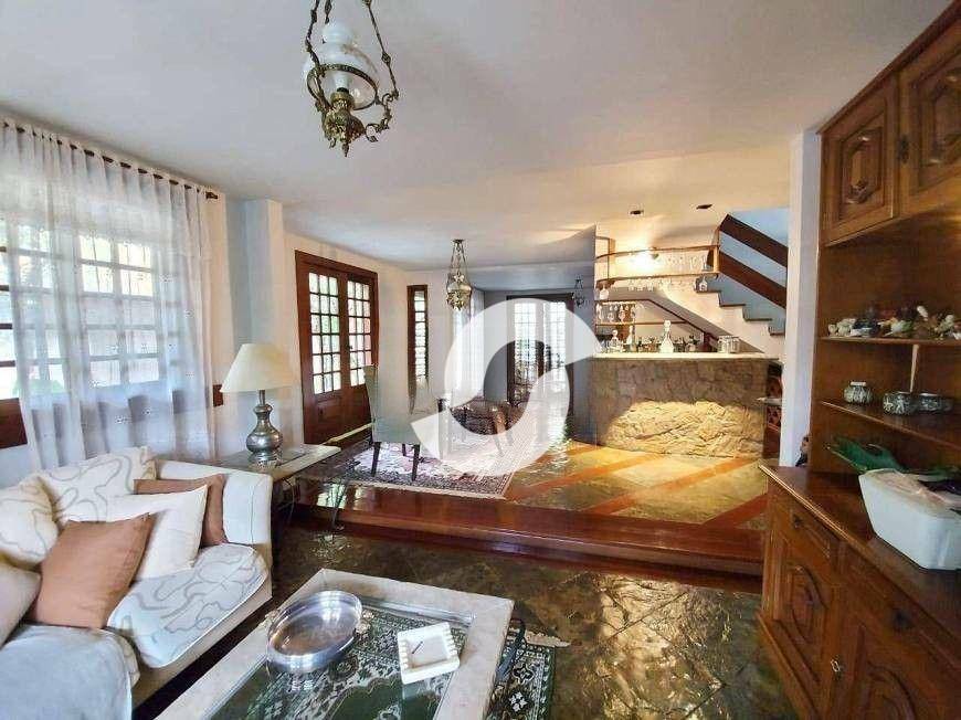 Casa à venda com 4 quartos, 442m² - Piratininga,Niterói