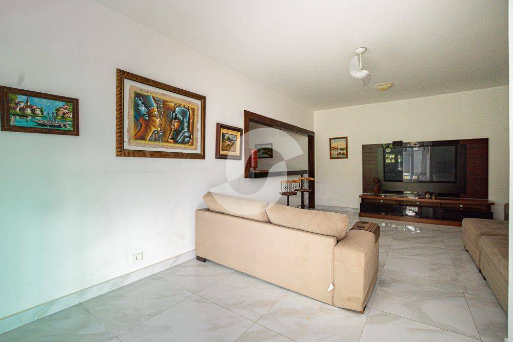 Casa à venda com 3 quartos, 250m² - Piratininga,Niterói