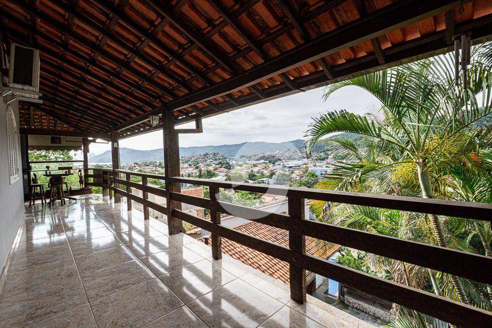 Casa à venda com 3 quartos, 250m² - Piratininga,Niterói