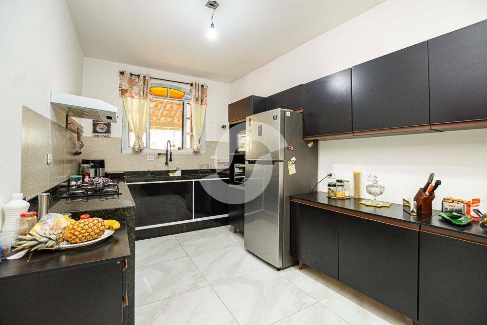 Casa à venda com 3 quartos, 250m² - Piratininga,Niterói