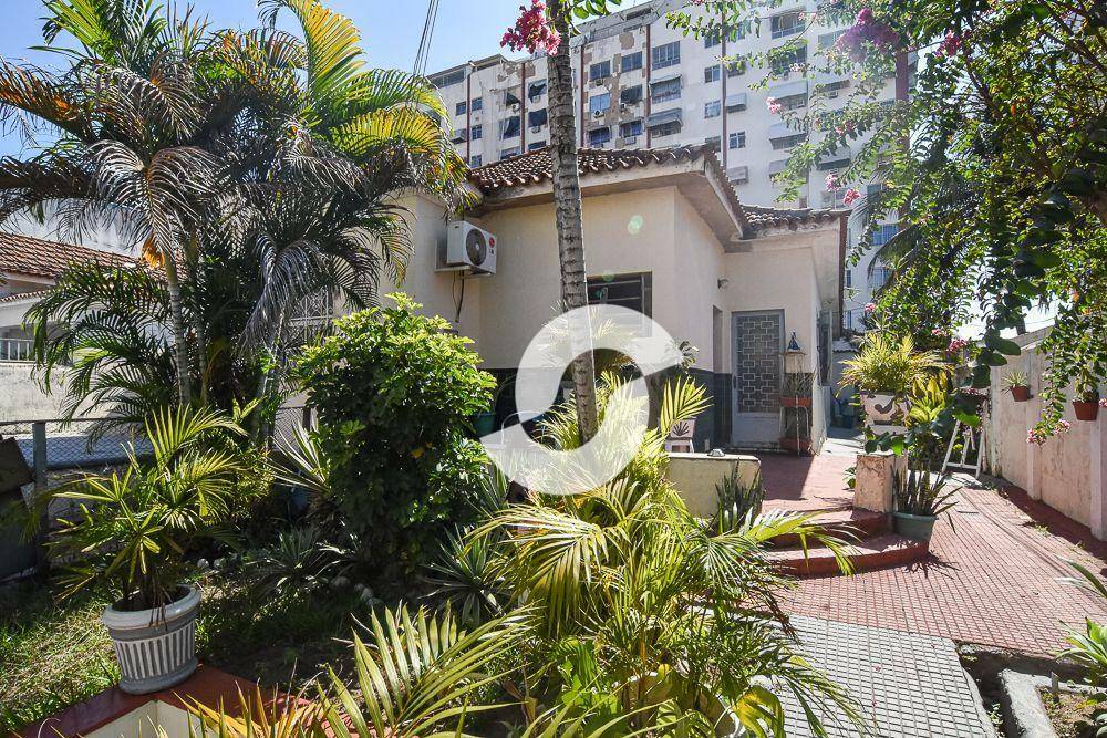 Casa à venda com 8 quartos, 500m² - Fonseca,Niterói