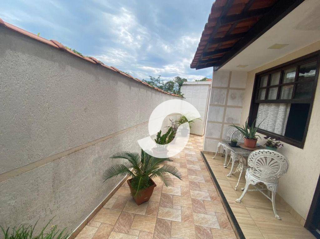 Casa à venda com 3 quartos, 120m² - Sape,Niterói