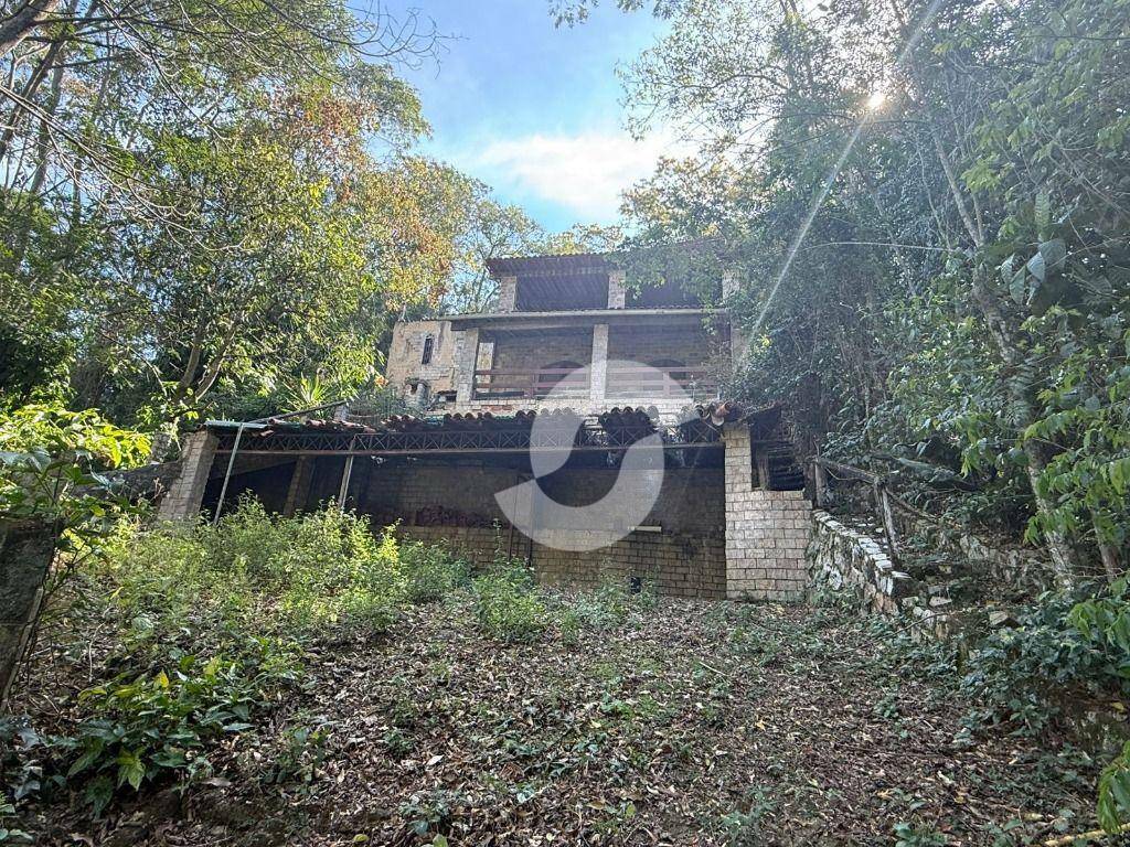 Casa à venda com 2 quartos, 135m² - Serra Grande,Niterói