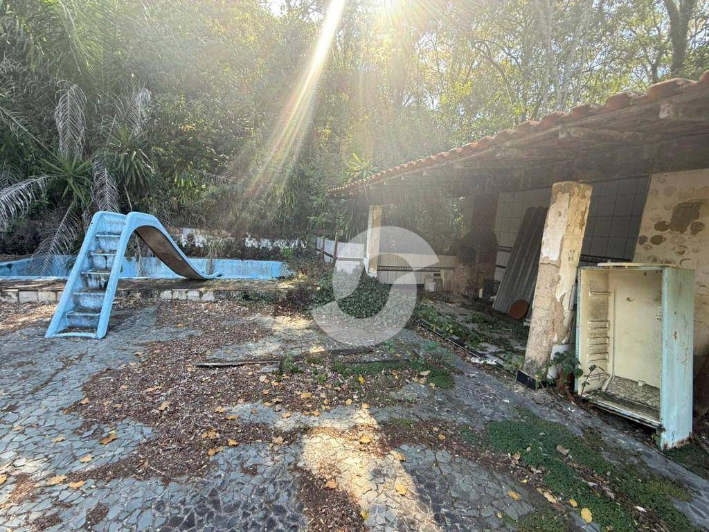 Casa à venda com 2 quartos, 135m² - Serra Grande,Niterói