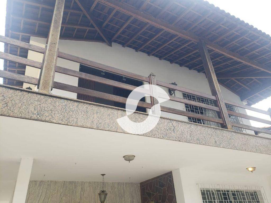 Casa à venda com 5 quartos, 270m² - São Francisco,Niterói