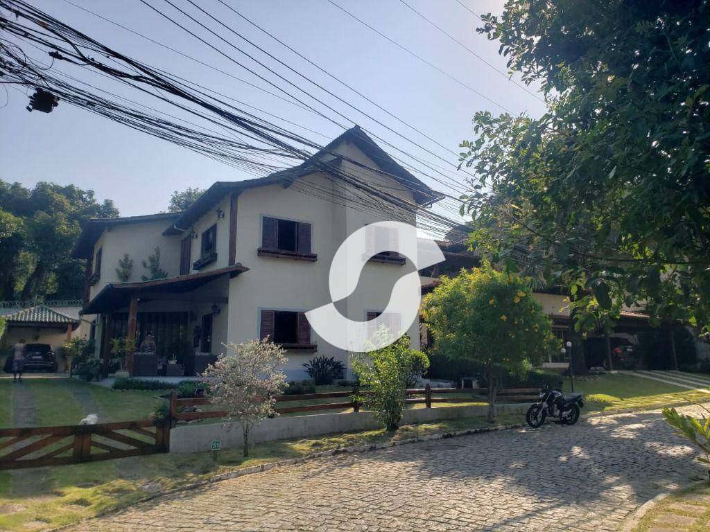 Casa à venda com 3 quartos, 350m² - Pendotiba,Niterói
