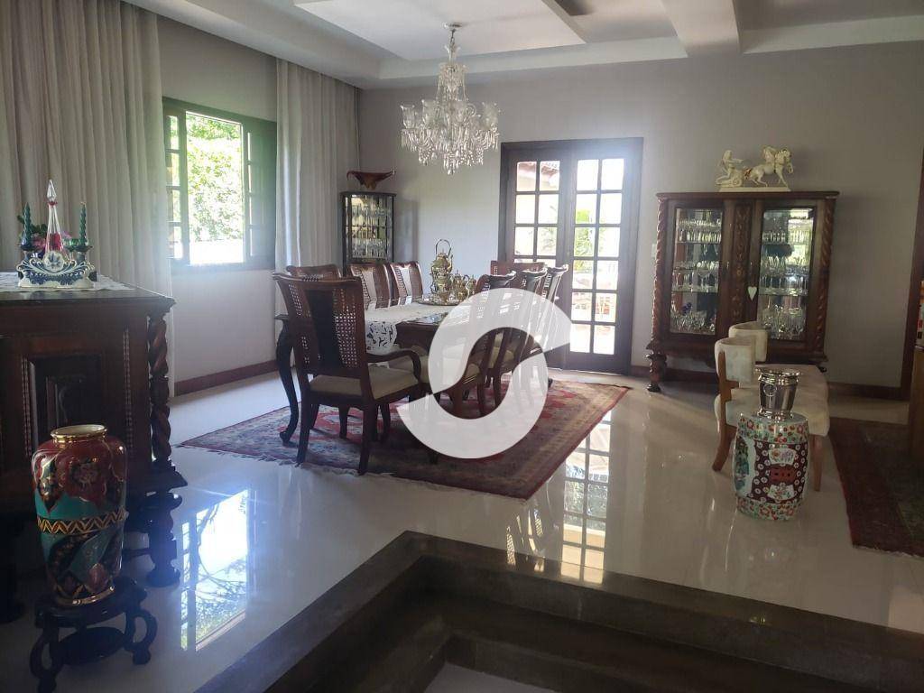  - Casa à venda, 350 m² por R$ 1.600.000,00 - Pendotiba - Niterói/RJ