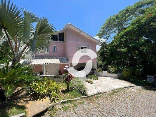 Casa à venda com 4 quartos, 308m² - Pendotiba,Niterói