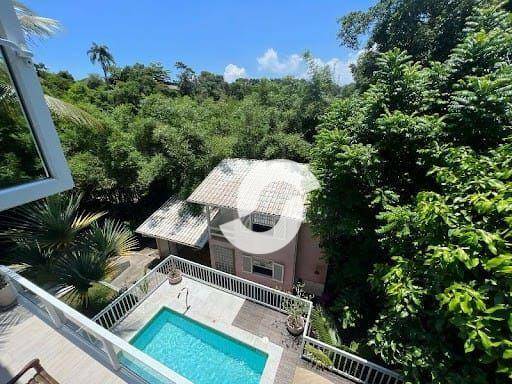 Casa à venda com 4 quartos, 308m² - Pendotiba,Niterói
