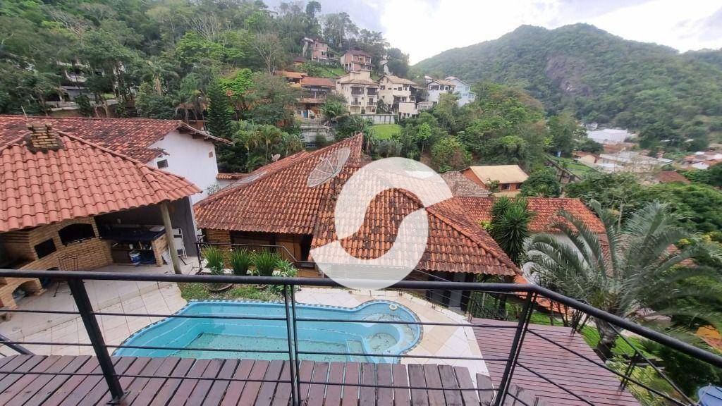 Casa à venda com 4 quartos, 450m² - Itaipu,Niterói