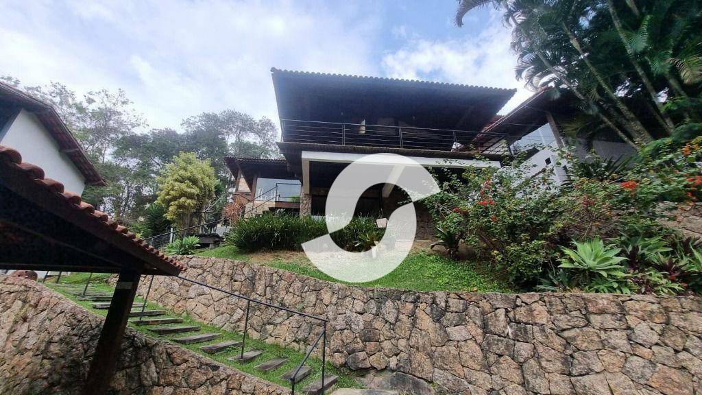 Casa à venda com 4 quartos, 450m² - Itaipu,Niterói