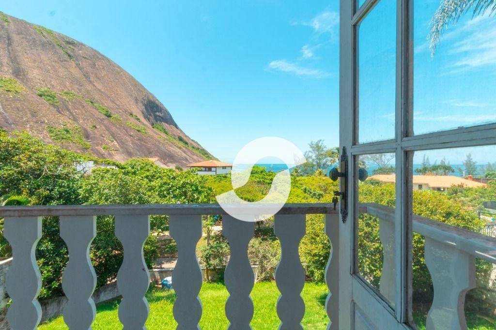 Casa à venda com 7 quartos, 569m² - Itacoatiara,Niterói