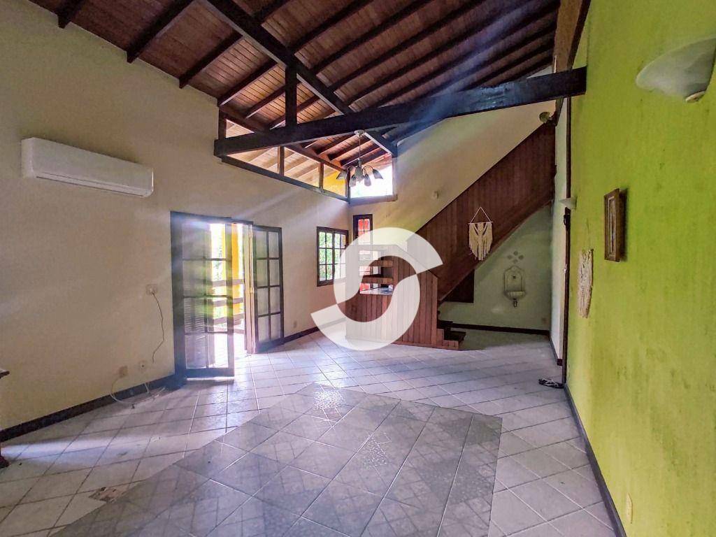  - Excelente oportunidade  Casa com 2 dormitórios à venda, 134 m² por R$ 600.000 - Mata Paca - Niterói/RJ