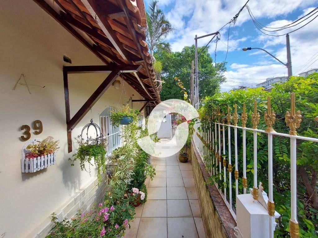 Casa à venda com 3 quartos, 220m² - Ponta D Areia,Niterói