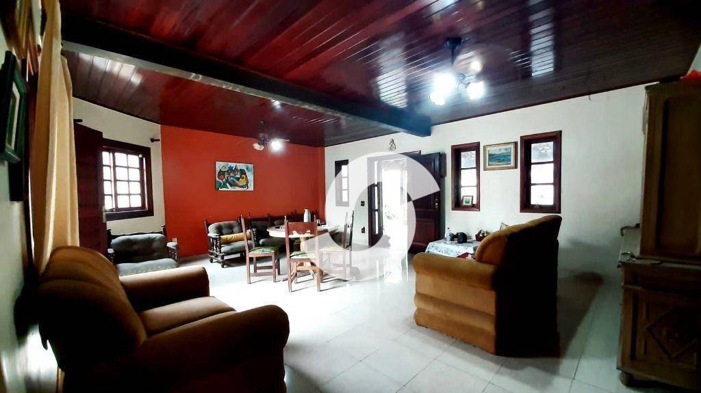  - Casa com 5 dormitórios à venda, 403 m² por R$ 1.900.000,00 - Camboinhas - Niterói/RJ