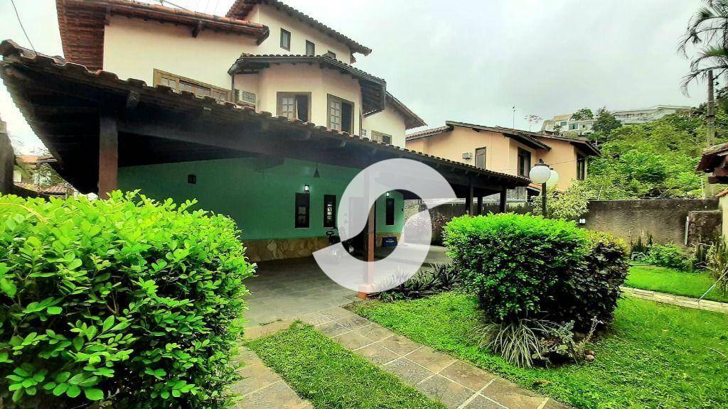 Casa à venda com 5 quartos, 403m² - Camboinhas,Niterói