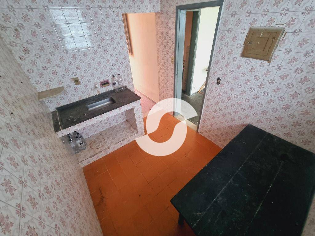 Casa à venda com 10 quartos, 700m² - Centro,Niterói