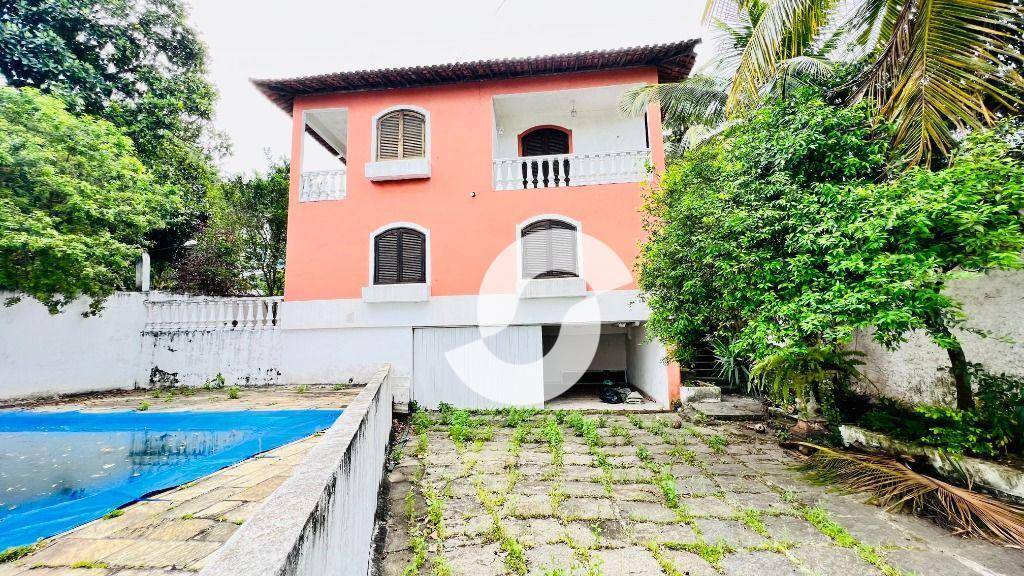 Casa à venda com 5 quartos, 325m² - Camboinhas,Niterói