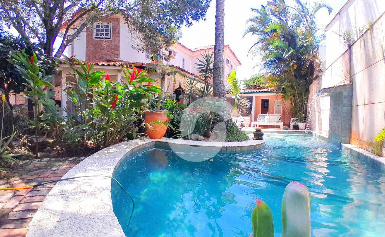 Casa à venda com 3 quartos, 246m² - Maravista,Niterói