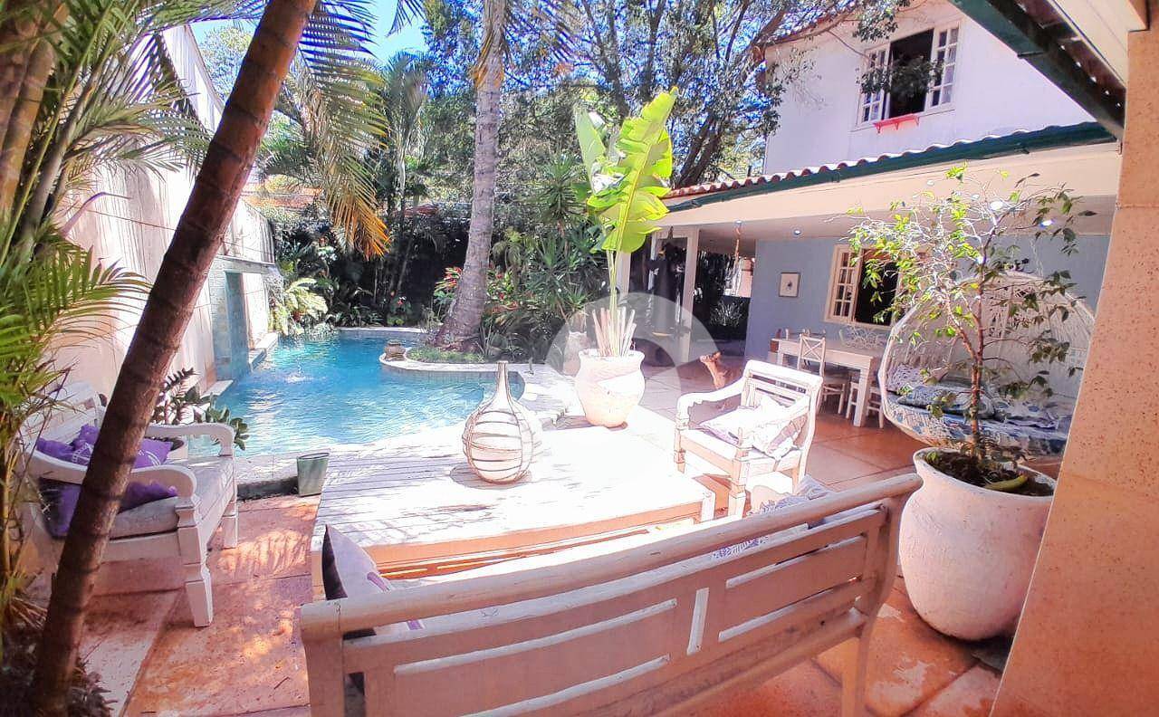 Casa à venda com 3 quartos, 246m² - Maravista,Niterói